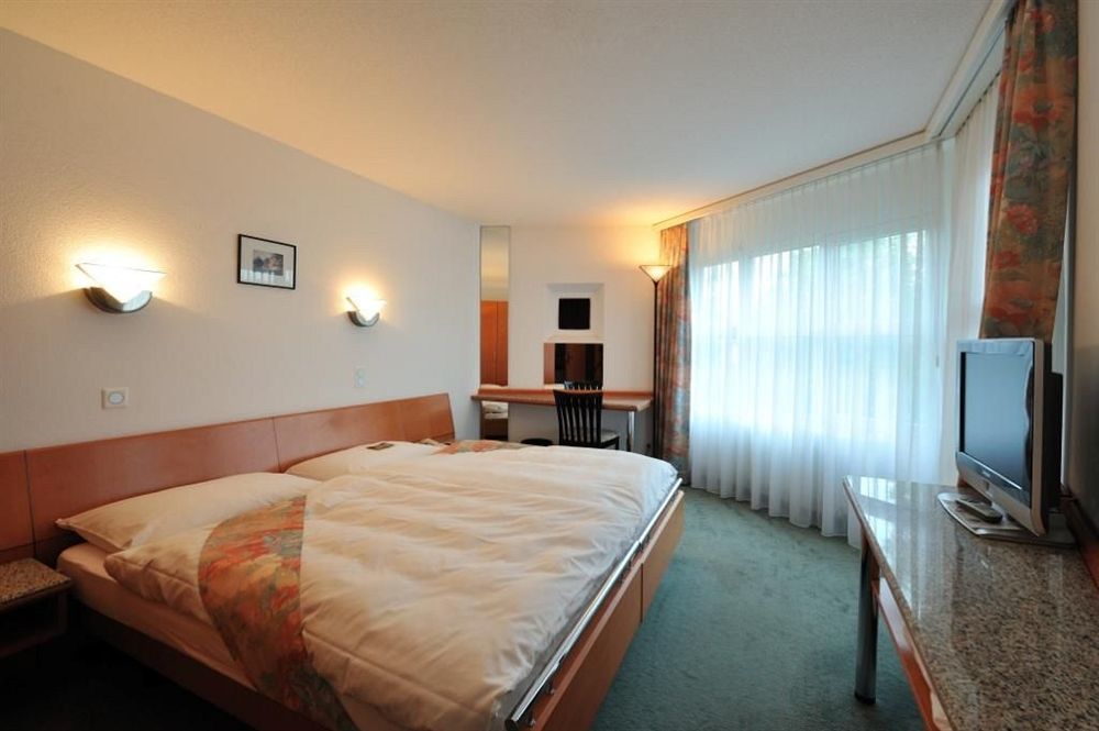Grand Hotel Les Endroits La Chaux De Fonds Ngoại thất bức ảnh