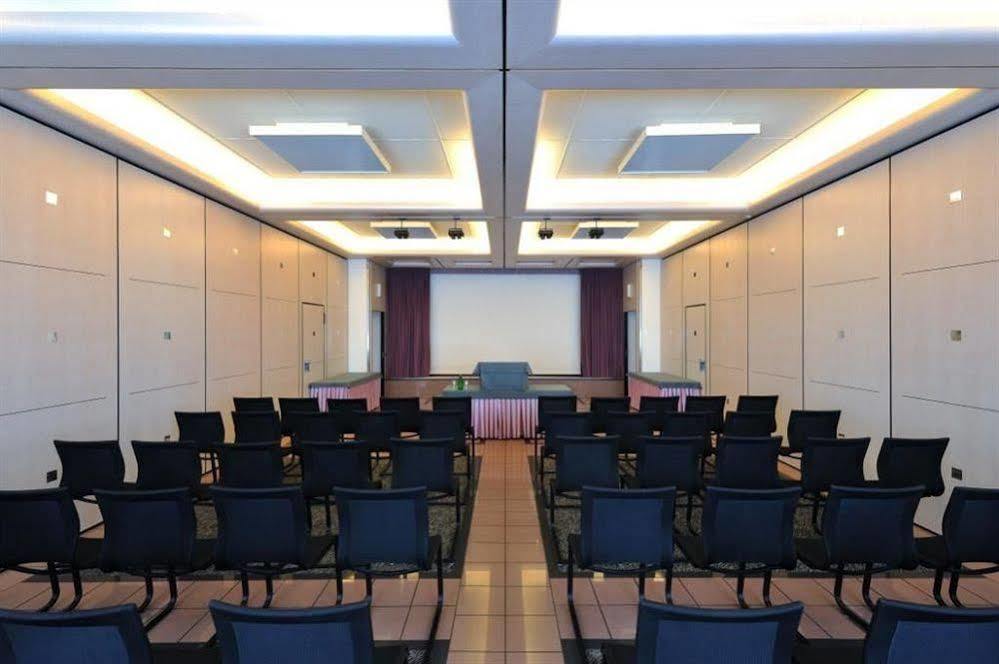 Grand Hotel Les Endroits La Chaux De Fonds Ngoại thất bức ảnh